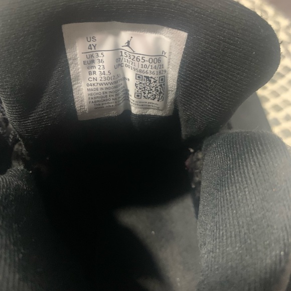 Jordan Retro 12 - Picture 5 of 5